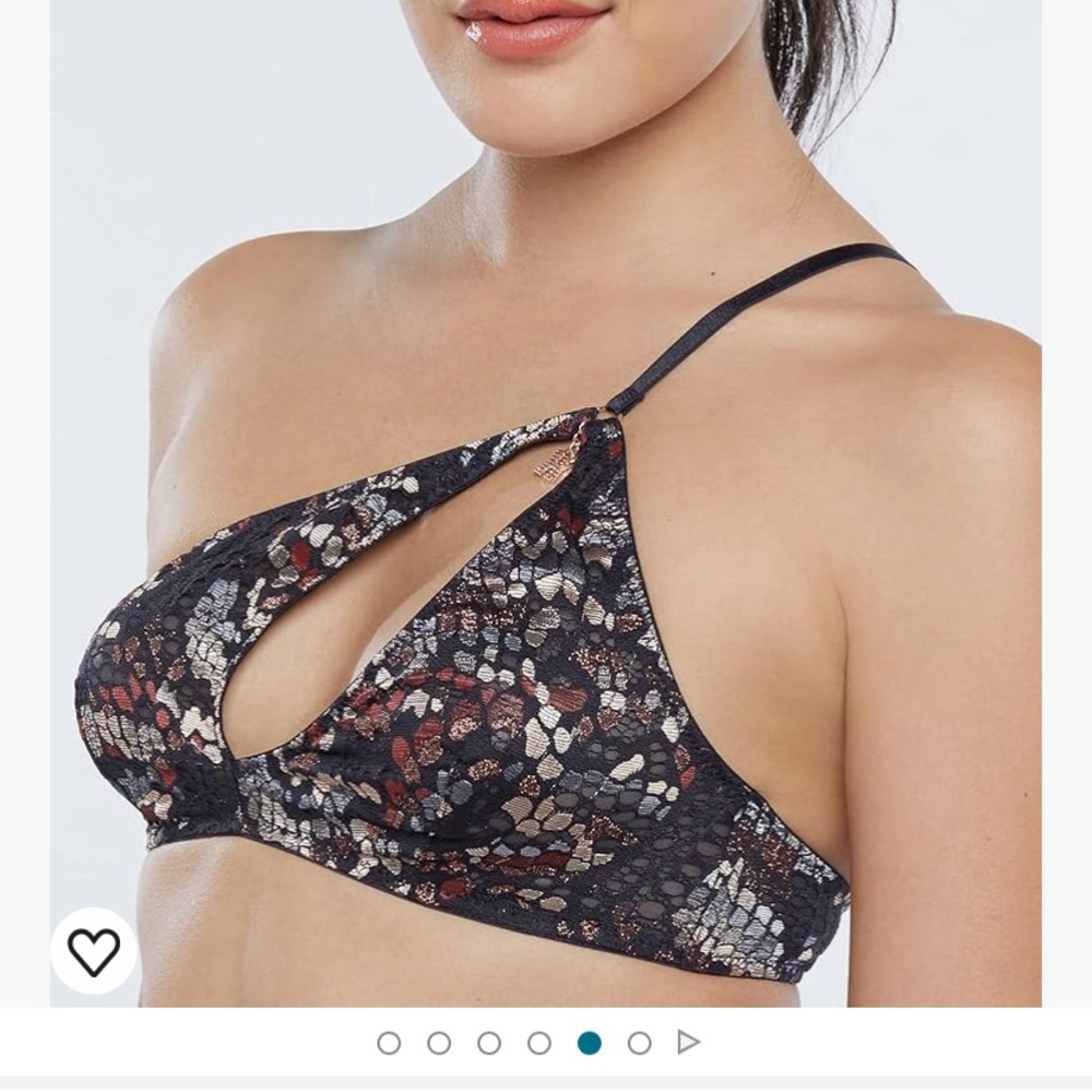 Savage X Fenty Cold-Hearted Snake Asymmetrical Lace Bralette
